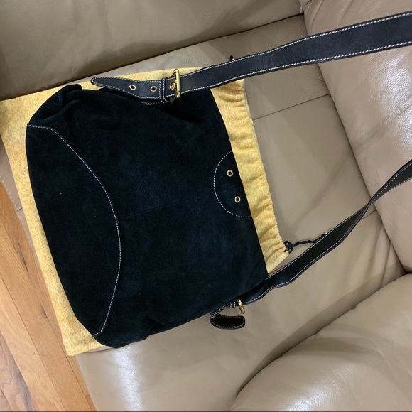 Sold! Black suede vintage Fendi messenger. - Picture 4 of 5